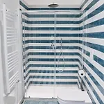 Mas House בית הארחה