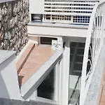בית הארחה Mas House *